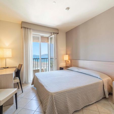 Hotel San Giuan Алгеро Екстериор снимка
