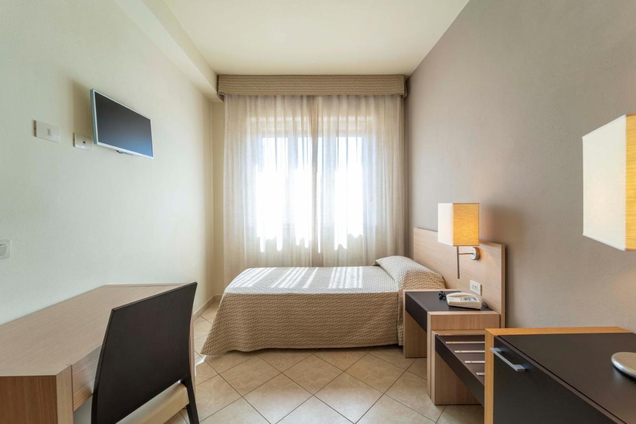 Hotel San Giuan Алгеро Екстериор снимка