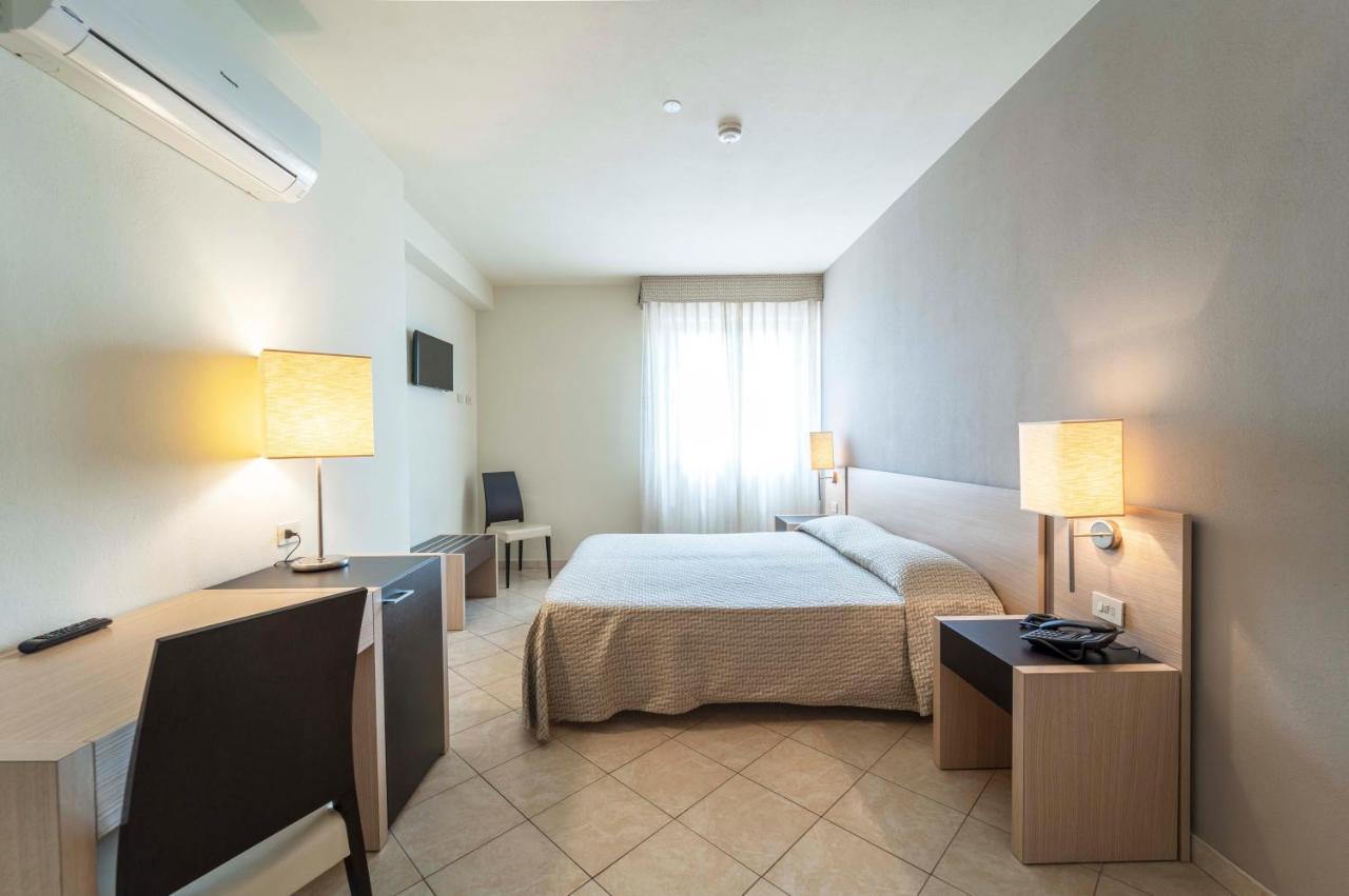 Hotel San Giuan Алгеро Екстериор снимка