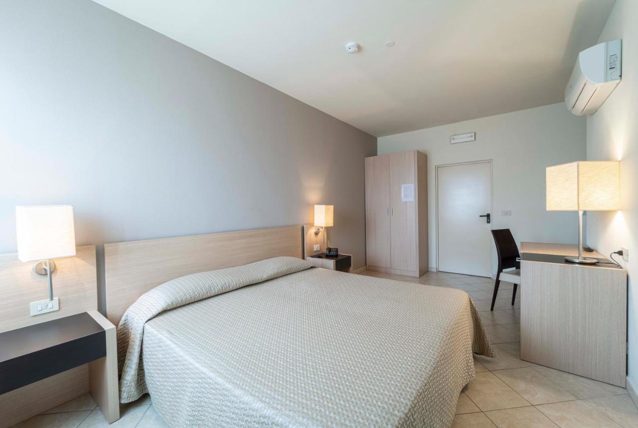 Hotel San Giuan Алгеро Екстериор снимка