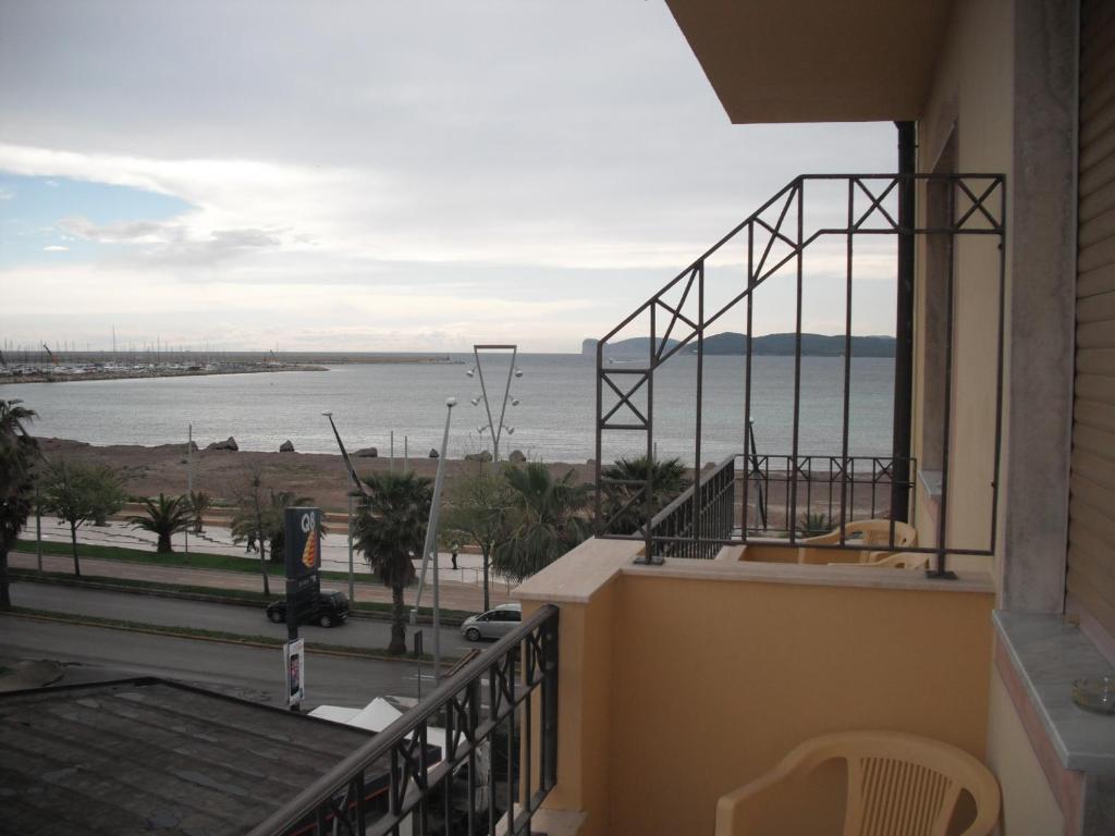 Hotel San Giuan Алгеро Стая снимка