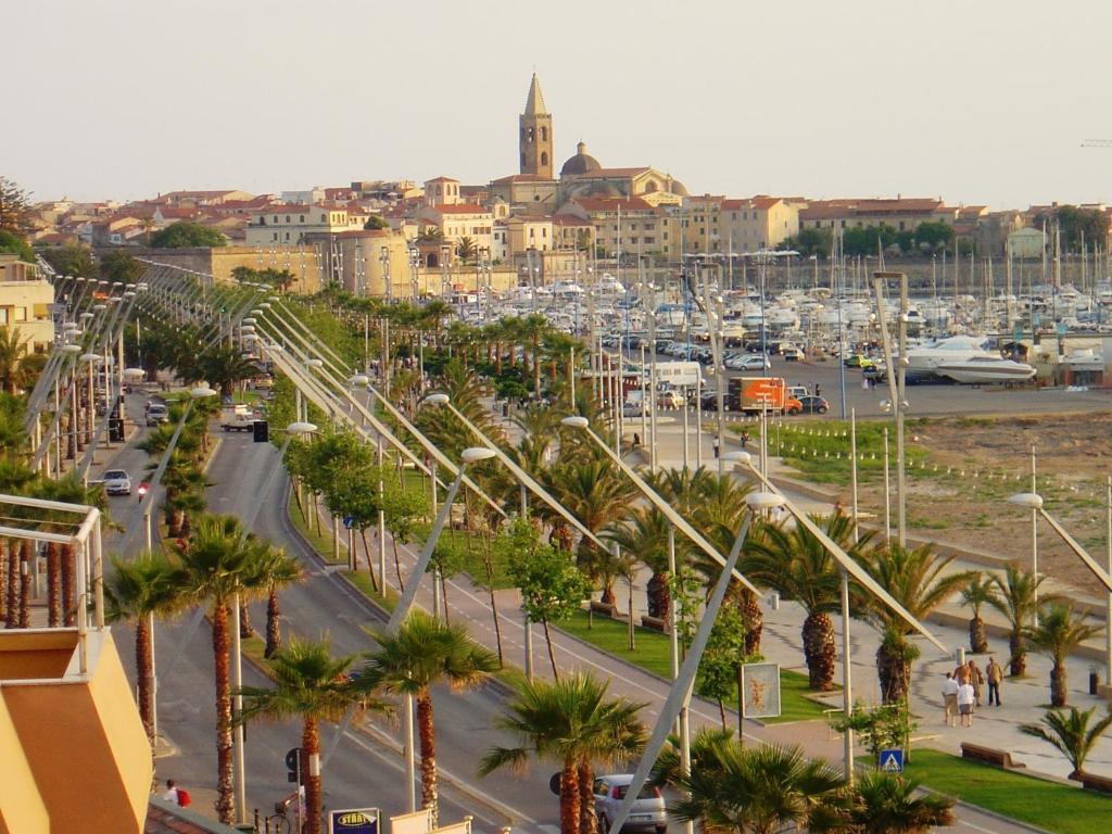 Hotel San Giuan Алгеро Екстериор снимка